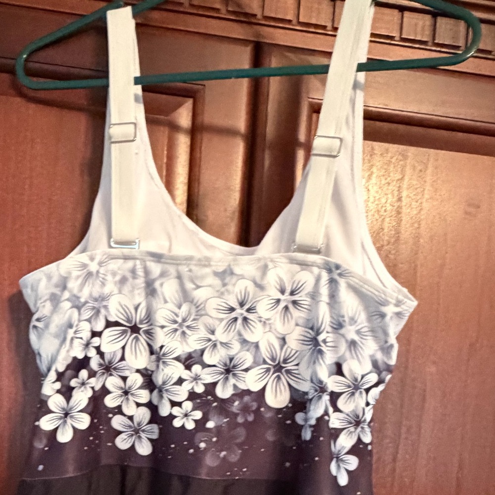 Floral Print Black One Piece Swimdress - Picture 4 of 8
